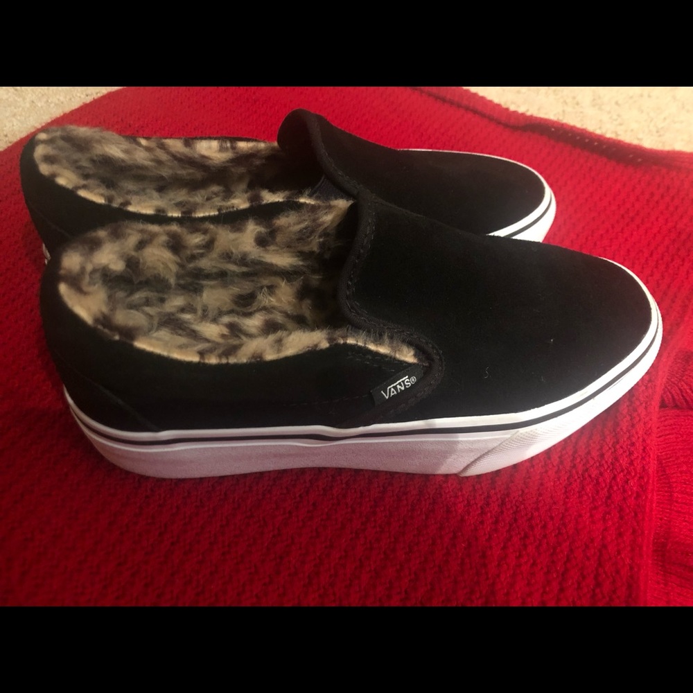 Size 5 Boys Animal print lined VANS.